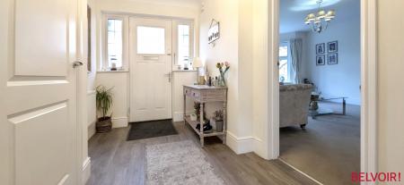 5 bedroom Detached house for sale in Alton Close, Amington, B77