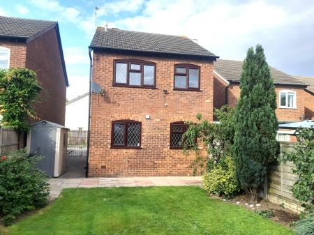 3 bedroom Detached house to let in Kiln Way, Polesworth, B78
