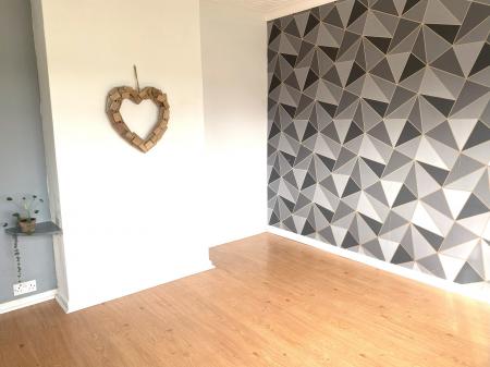 1 bedroom Flat to let in Thomas Street, Tamworth, B77