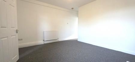 1 bedroom Flat to let in New Street, Tamworth, B78