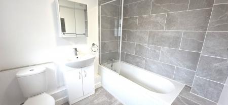 1 bedroom Flat to let in New Street, Tamworth, B78