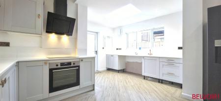 2 bedroom Semi-detached house for sale in Hill Crest, Wilnecote, Tamworth, B77