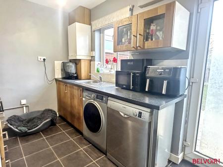 2 bedroom Semi-detached house for sale in Bailey Avenue, Hockley, Tamworth, B77