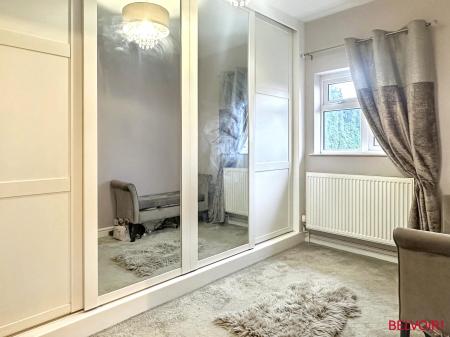 2 bedroom Semi-detached house for sale in Bailey Avenue, Hockley, Tamworth, B77