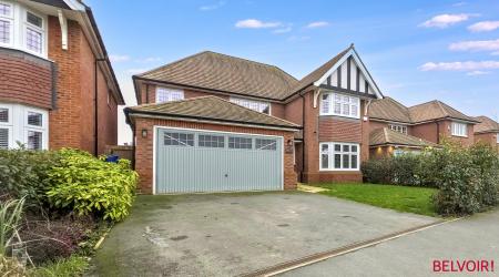 Rangemoor Crescent, Amington, Tamworth, B77