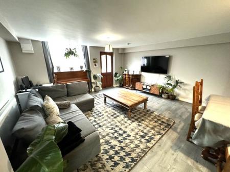 Hospital Street, Tamworth, B79