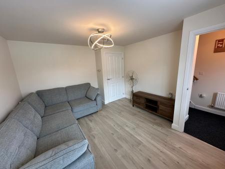 2 bedroom Semi-detached house to let in Longbourn Crescent, Tamworth, B78