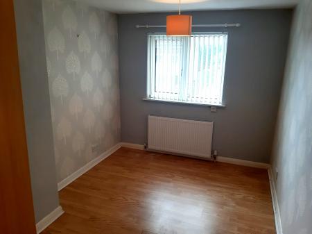 3 bedroom Semi-detached house to let in Goodere Avenue, Polesworth, B78