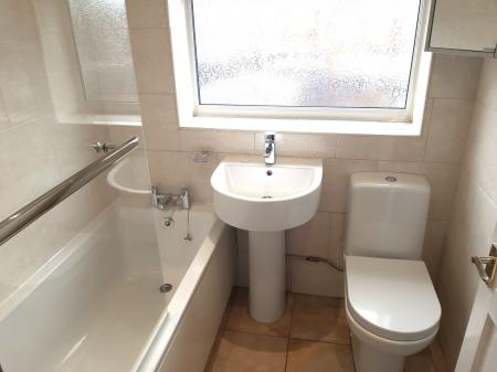 3 bedroom Semi-detached house to let in Goodere Avenue, Polesworth, B78