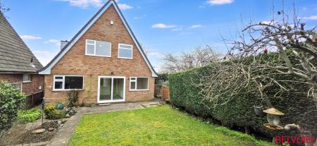 4 bedroom Detached house for sale in Willoughby Road, Tamworth, B79