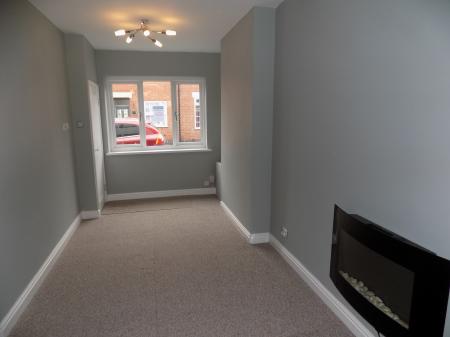 3 bedroom Terraced House to let in Meadow Street, Tamworth, B77
