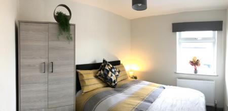 Nevill Street, Tamworth, B79