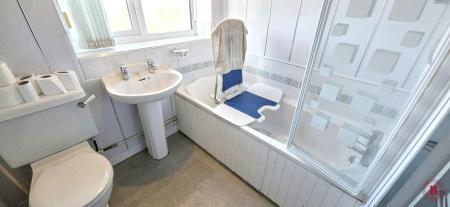 2 bedroom Semi-detached house for sale in Beech Road, Tamworth, B79