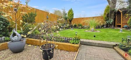 3 bedroom Semi-detached house for sale in Launceston Close, Tamworth, B77