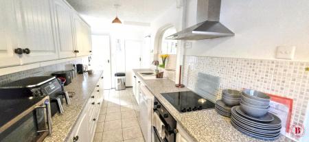 3 bedroom Semi-detached house for sale in Hayworth Close, Tamworth, B79