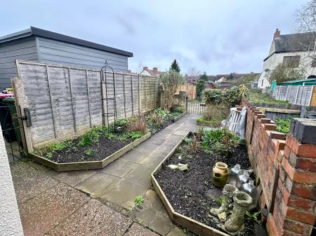 3 bedroom Terraced House to let in Wood Street, Wood End, Atherstone, CV9
