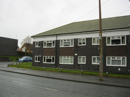 1 bedroom Flat to let in Tinkers Green Road, Tamworth, B77