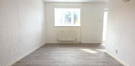 3 bedroom Semi-detached house to let in Lowerpark, Tamworth, B77