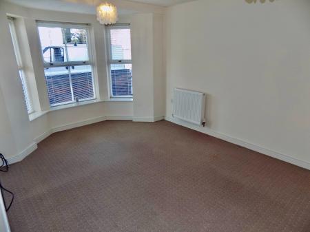 2 bedroom Flat to let in Albert Road, Tamworth, B79