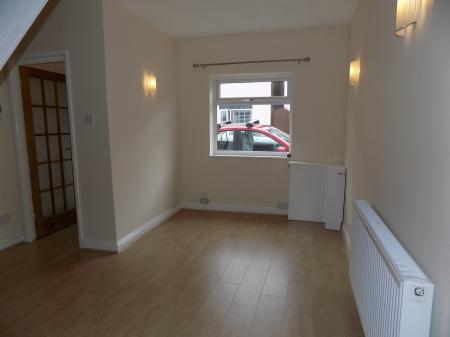 2 bedroom Terraced House to let in East View, Tamworth, B77