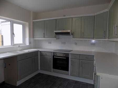 2 bedroom Terraced House to let in East View, Tamworth, B77