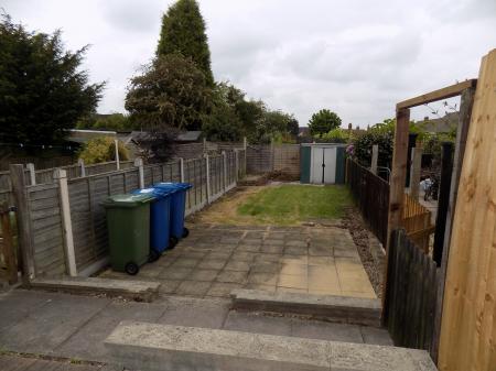 2 bedroom Terraced House to let in East View, Tamworth, B77