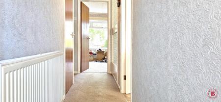 3 bedroom Terraced House for sale in South View, Kingsbury, B78