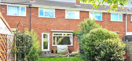3 bedroom Terraced House for sale in South View, Kingsbury, B78