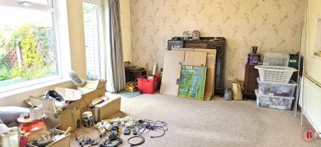 3 bedroom Terraced House for sale in South View, Kingsbury, B78