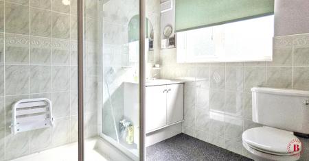 3 bedroom Terraced House for sale in South View, Kingsbury, B78