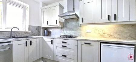 2 bedroom Flat for sale in Anker Court, Tamworth, B77