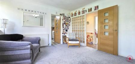 2 bedroom Flat for sale in Anker Court, Tamworth, B77