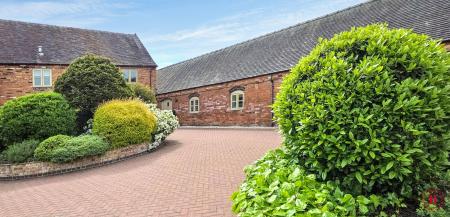 2 bedroom Barn Conversion for sale in Coton Hall Farm Barns, Tamworth, B79