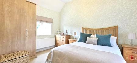 2 bedroom Barn Conversion for sale in Coton Hall Farm Barns, Tamworth, B79