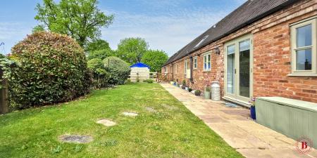 2 bedroom Barn Conversion for sale in Coton Hall Farm Barns, Tamworth, B79