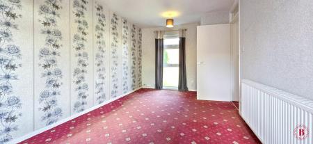 1 bedroom Flat for sale in Signal Walk, Tamworth, B77
