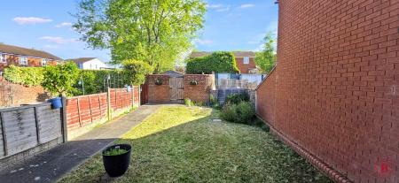 1 bedroom Flat for sale in Signal Walk, Tamworth, B77