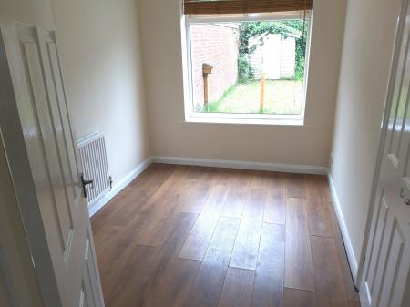 3 bedroom Semi-detached house to let in Brendon, Tamworth, B77