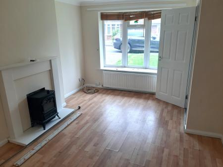 3 bedroom Semi-detached house to let in Brendon, Tamworth, B77