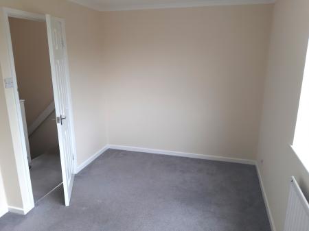 3 bedroom Semi-detached house to let in Brendon, Tamworth, B77