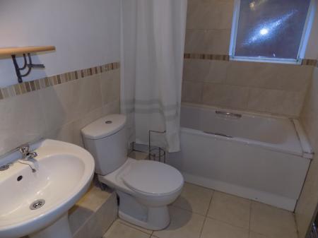 3 bedroom Semi-detached house to let in Brendon, Tamworth, B77