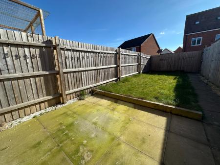 3 bedroom Terraced House to let in Lillingstone Avenue, Tamworth, B79