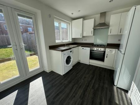 3 bedroom Terraced House to let in Lillingstone Avenue, Tamworth, B79