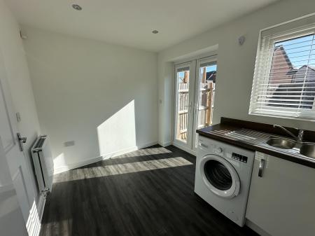 3 bedroom Terraced House to let in Lillingstone Avenue, Tamworth, B79