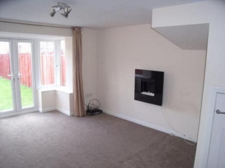 3 bedroom Town house to let in Thompson Avenue, Tamworth, B77