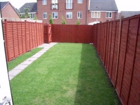 3 bedroom Town house to let in Thompson Avenue, Tamworth, B77