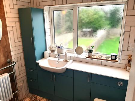 2 bedroom Semi-detached house to let in Summerfield Road, Tamworth, B77