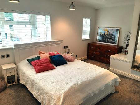 2 bedroom Semi-detached house to let in Summerfield Road, Tamworth, B77