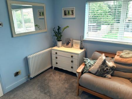 2 bedroom Semi-detached house to let in Summerfield Road, Tamworth, B77