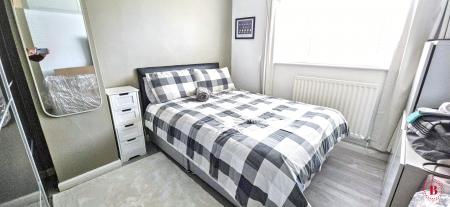 3 bedroom Semi-detached house for sale in Royal Meadow Drive, Atherstone, CV9